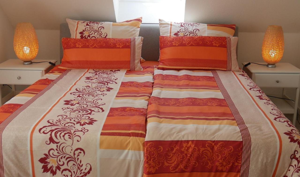 Stadtnahe Komfortferienwohnung Fuer Familien Und Geschaeftsreisende Hildesheim Buitenkant foto